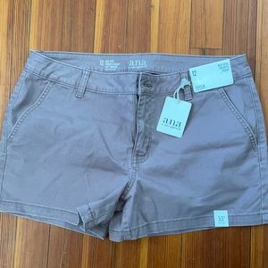 A.N.A. Mid-Rise Shortie Short Coffee colored shorts